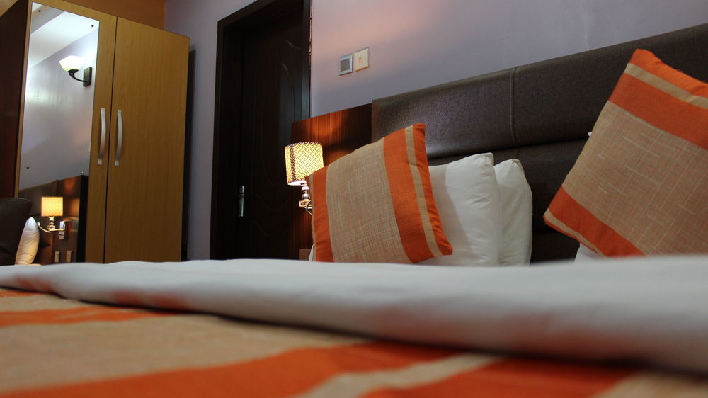 Downtown Royal Hotel Ikeja Luaran gambar